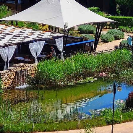 Sunrise 아파트호텔 오브조르